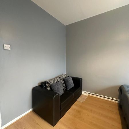 1 Bedroom Flat In Whitechapel, Londýn Exteriér fotografie