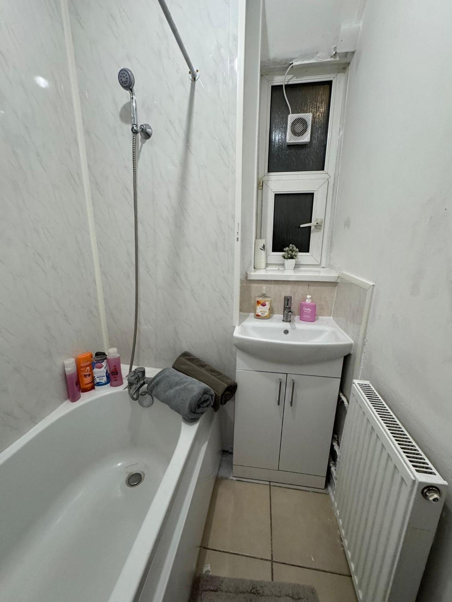 1 Bedroom Flat In Whitechapel, Londýn Exteriér fotografie